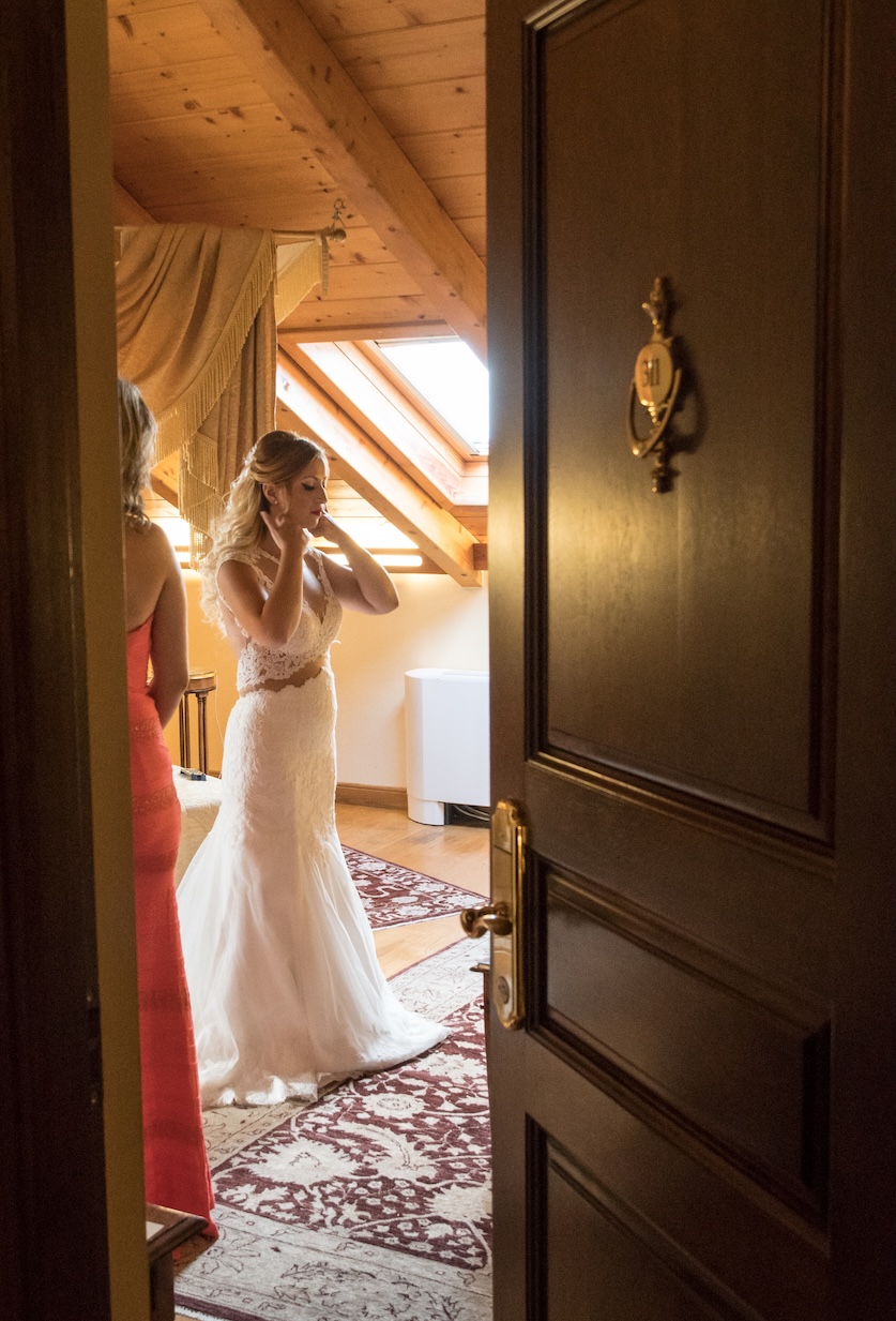 An editorial bridal photoshoot in Nafplio.